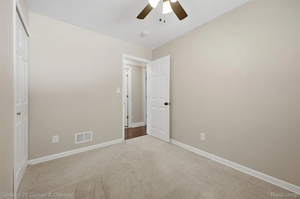 5375 Mayfair Street Dearborn Heights City, MI 48125