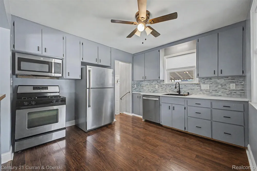 5375 Mayfair Street Dearborn Heights City, MI 48125