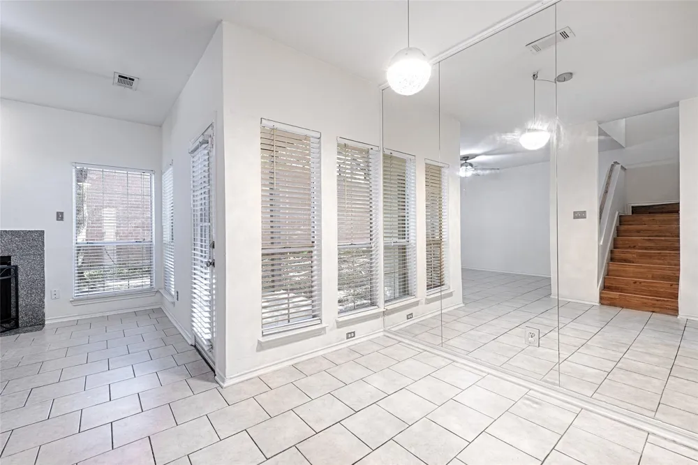 4067 Beltway Drive #122 Addison, TX 75001