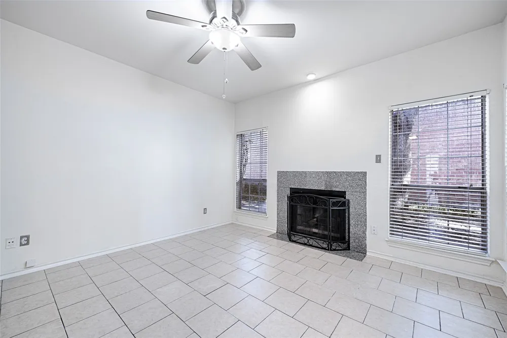 4067 Beltway Drive #122 Addison, TX 75001