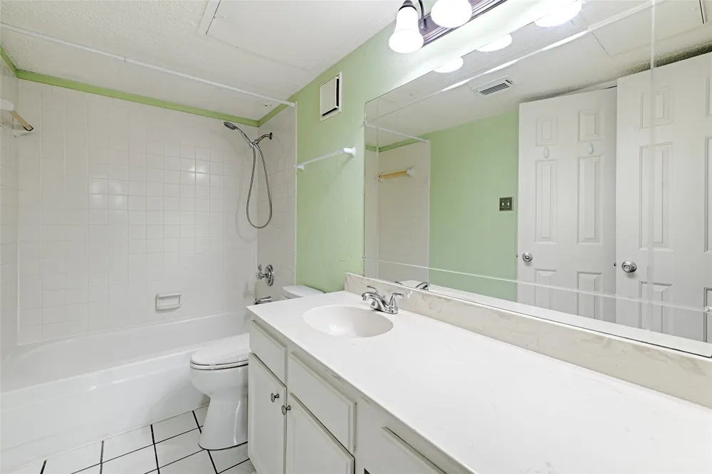 4067 Beltway Drive #122 Addison, TX 75001
