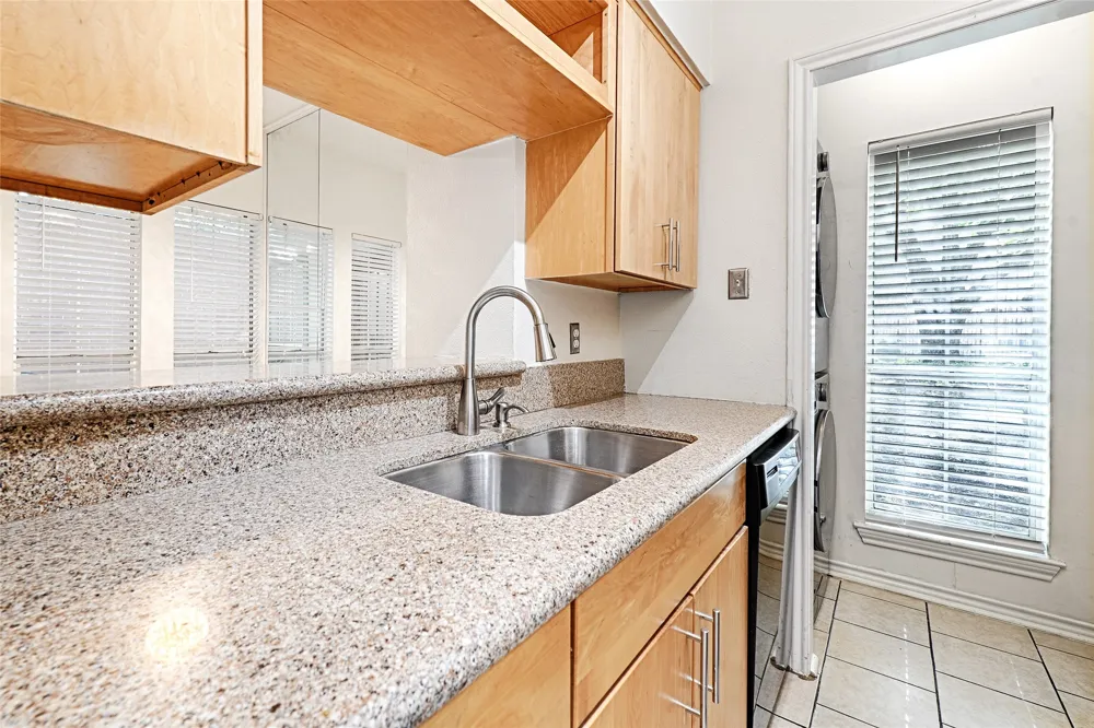 4067 Beltway Drive #122 Addison, TX 75001