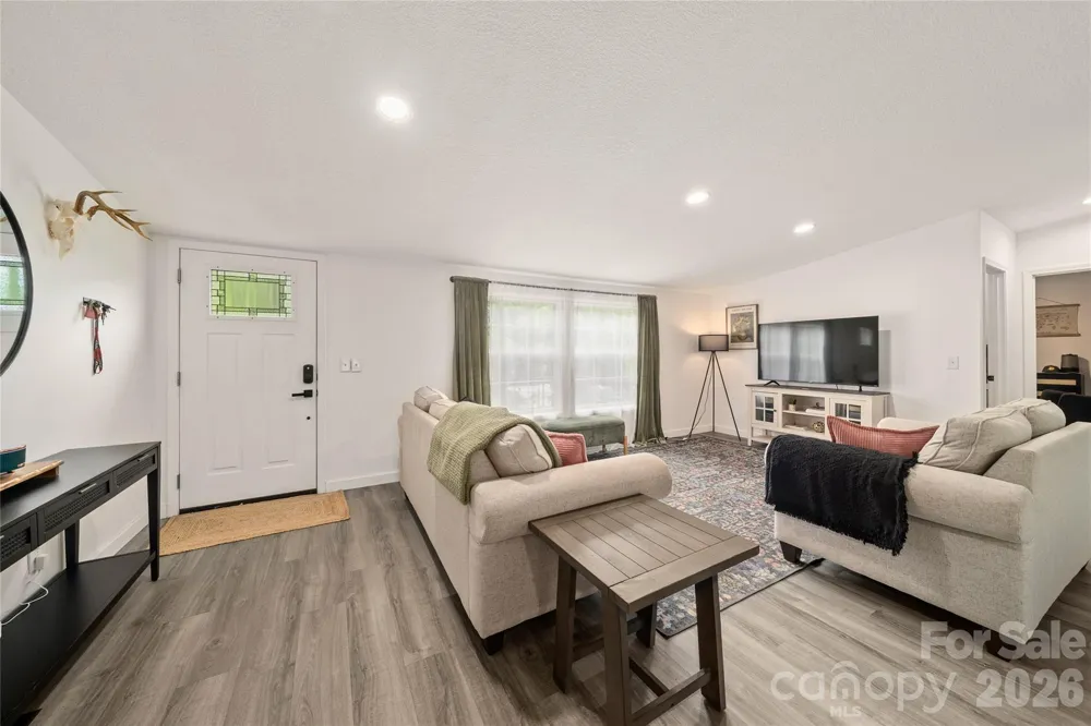 7 Wid Smith Road Burnsville, NC 28714
