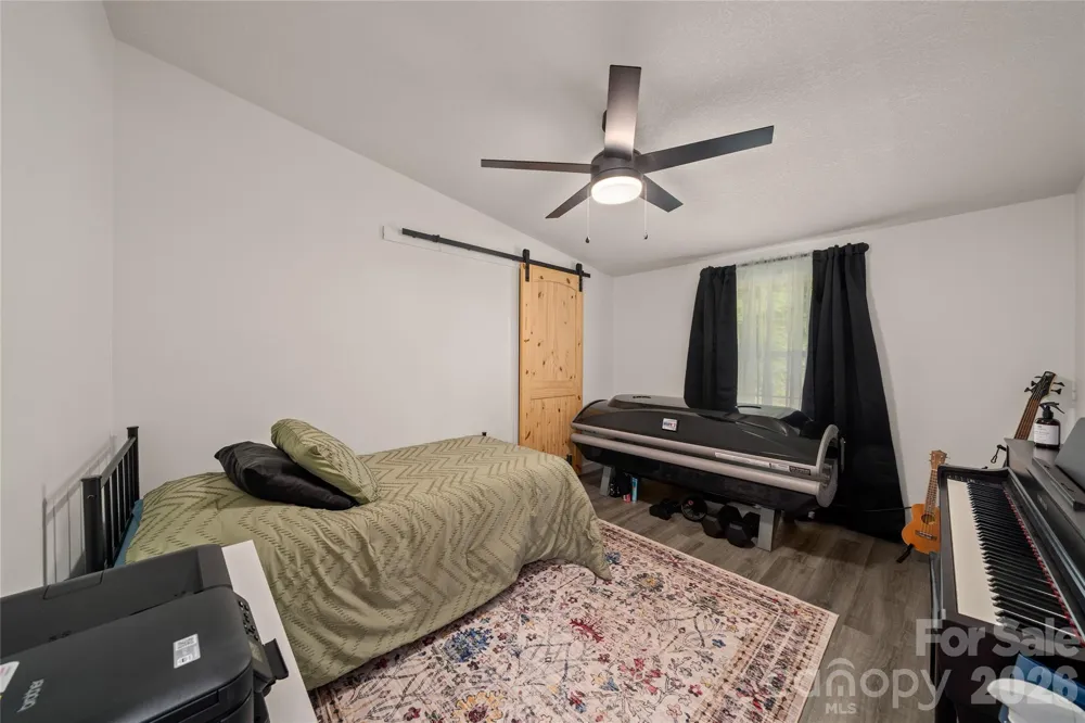7 Wid Smith Road Burnsville, NC 28714