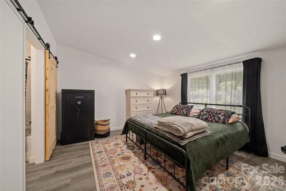 7 Wid Smith Road Burnsville, NC 28714