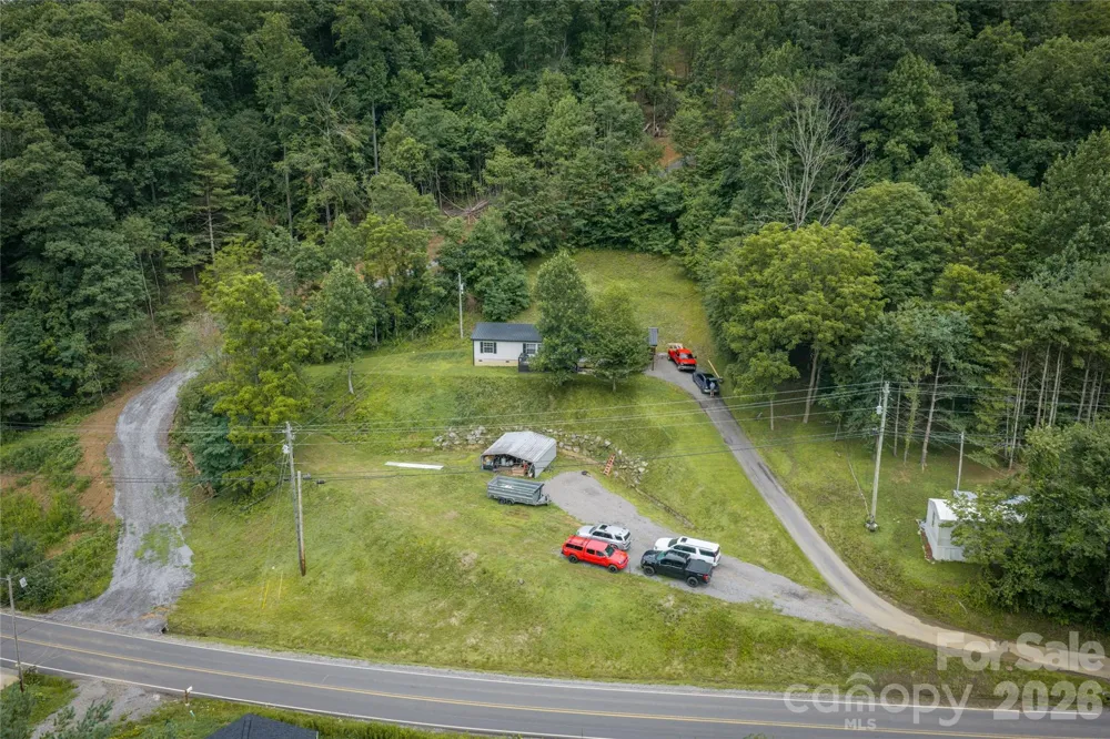 7 Wid Smith Road Burnsville, NC 28714