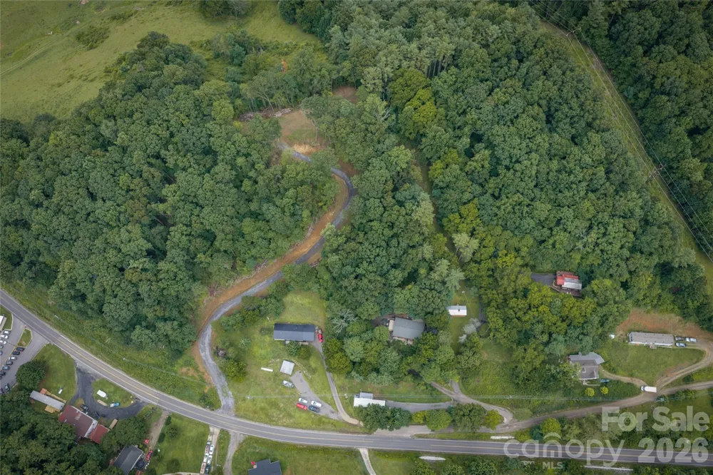 7 Wid Smith Road Burnsville, NC 28714
