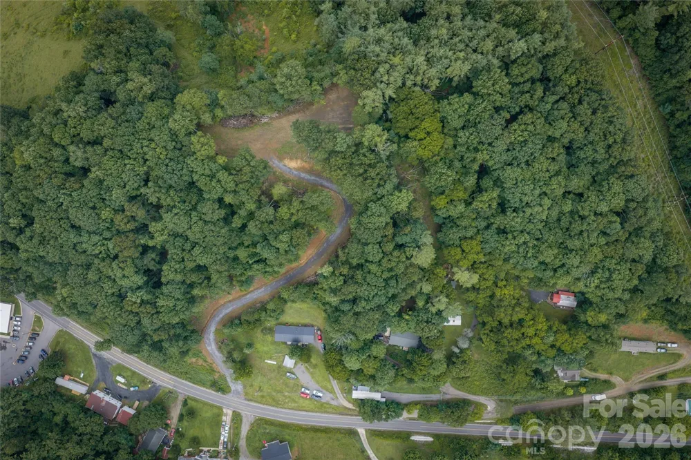 7 Wid Smith Road Burnsville, NC 28714