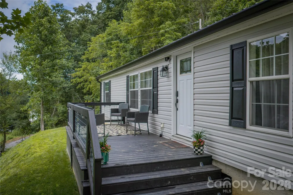 7 Wid Smith Road Burnsville, NC 28714