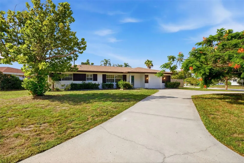 2051 MAGNOLIA DRIVE Clearwater, FL 33764