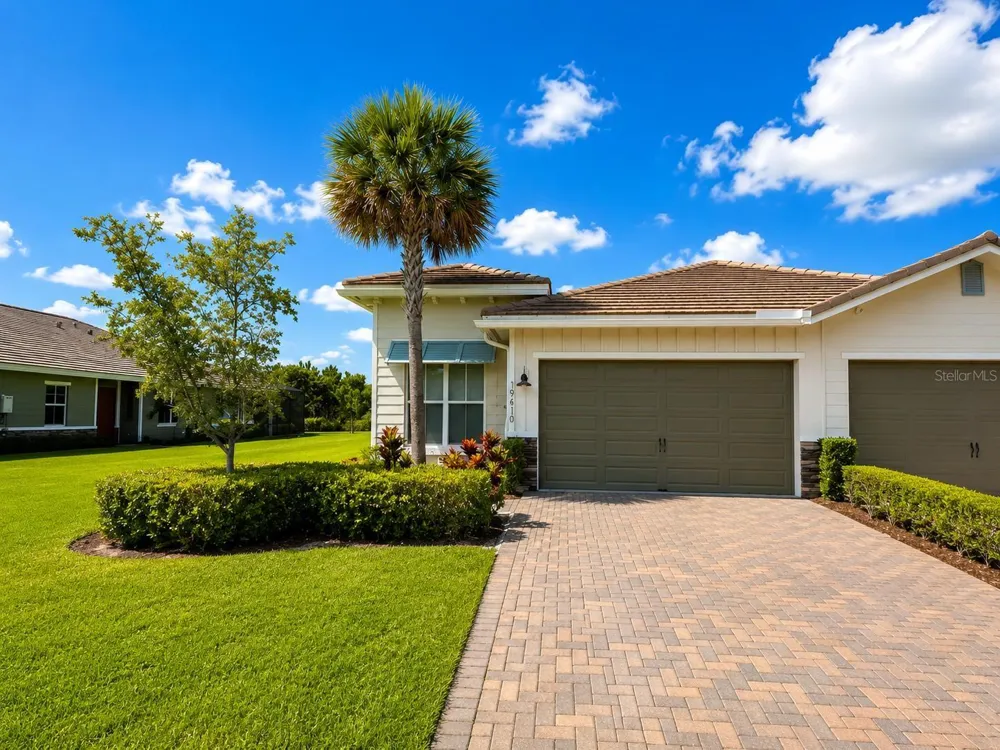 19610 WEATHERVANE WAY Loxahatchee, FL 33470