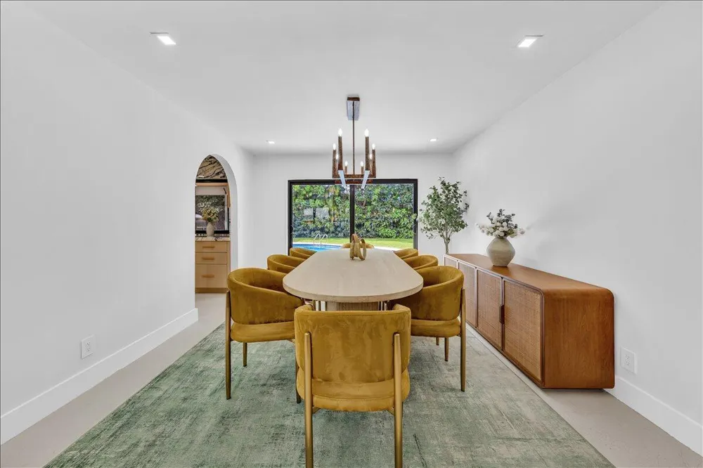 342 FAIRWAY Tequesta, FL 33469