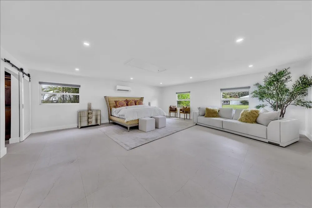 342 FAIRWAY Tequesta, FL 33469
