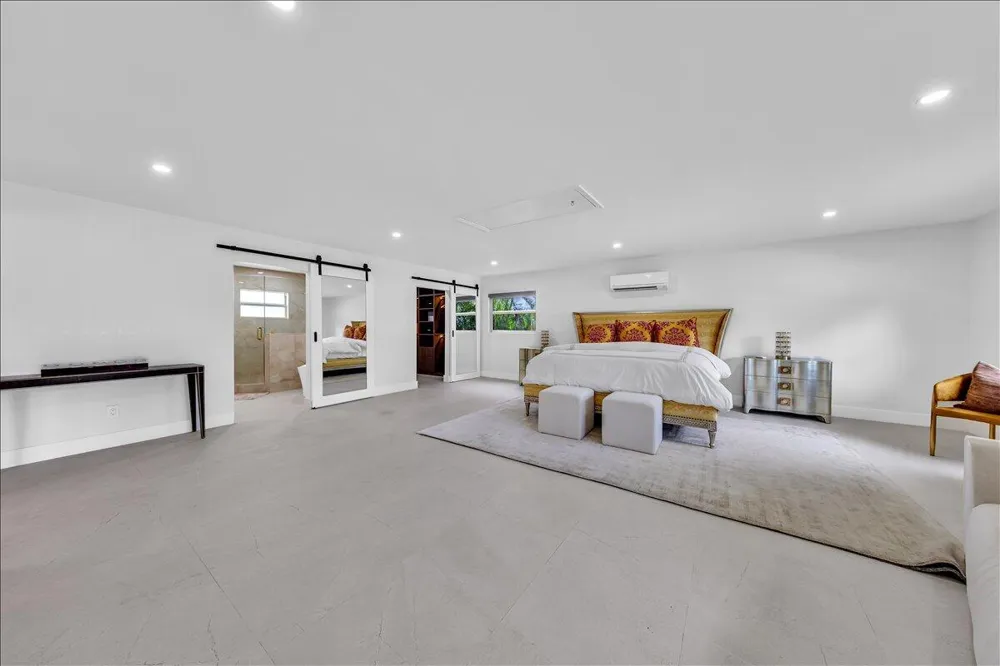 342 FAIRWAY Tequesta, FL 33469