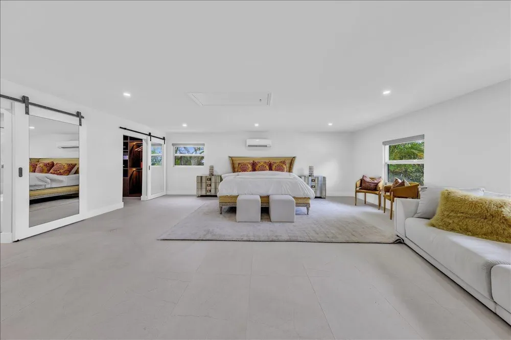 342 FAIRWAY Tequesta, FL 33469