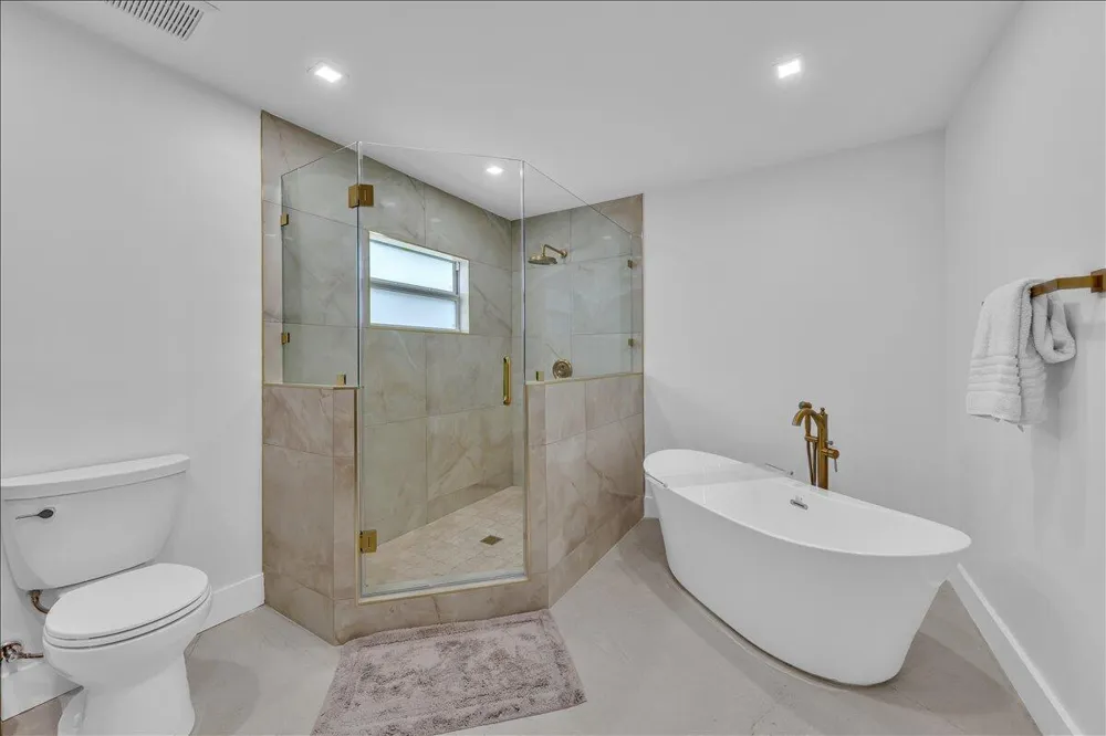 342 FAIRWAY Tequesta, FL 33469