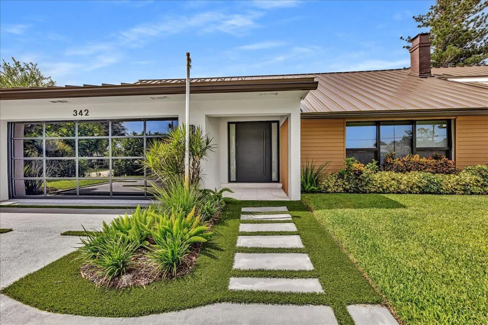 342 FAIRWAY Tequesta, FL 33469