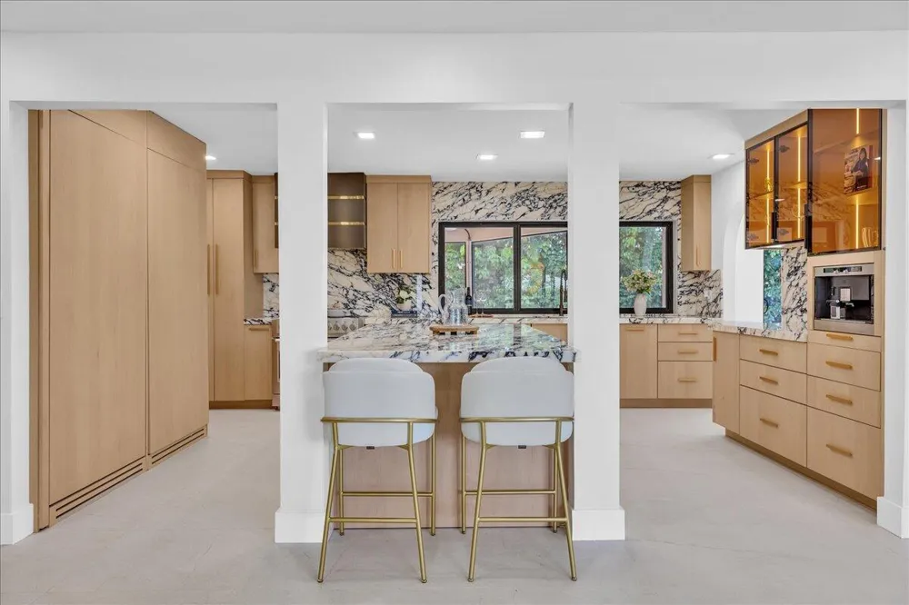 342 FAIRWAY Tequesta, FL 33469