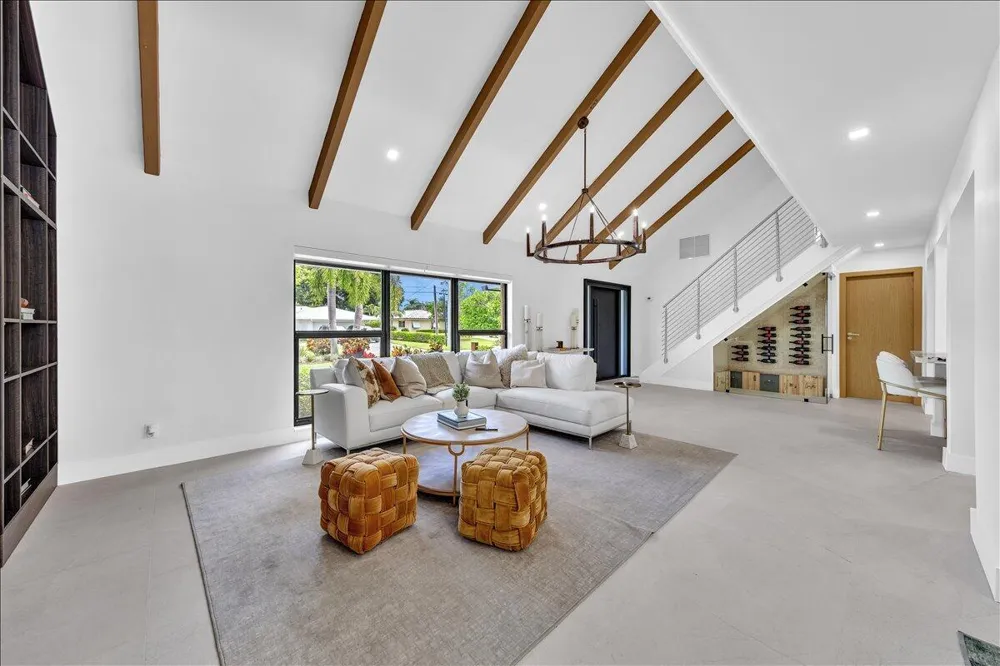 342 FAIRWAY Tequesta, FL 33469