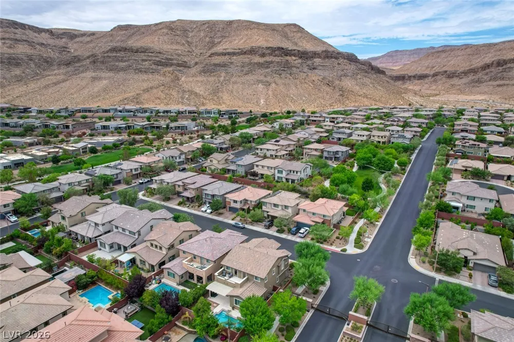 5880 Glory Heights Drive Las Vegas, NV 89135