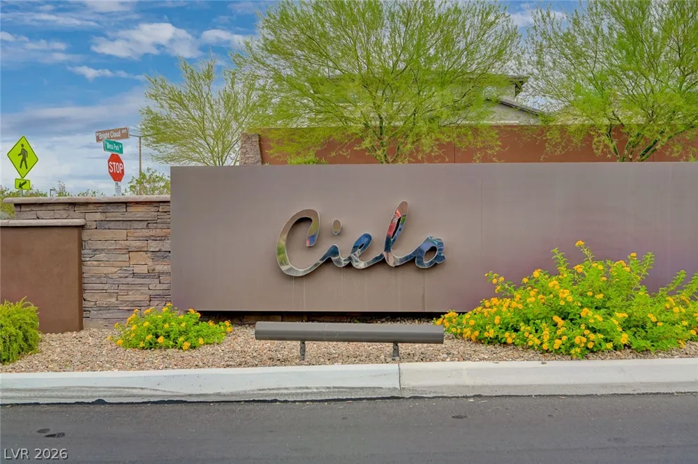 5880 Glory Heights Drive Las Vegas, NV 89135