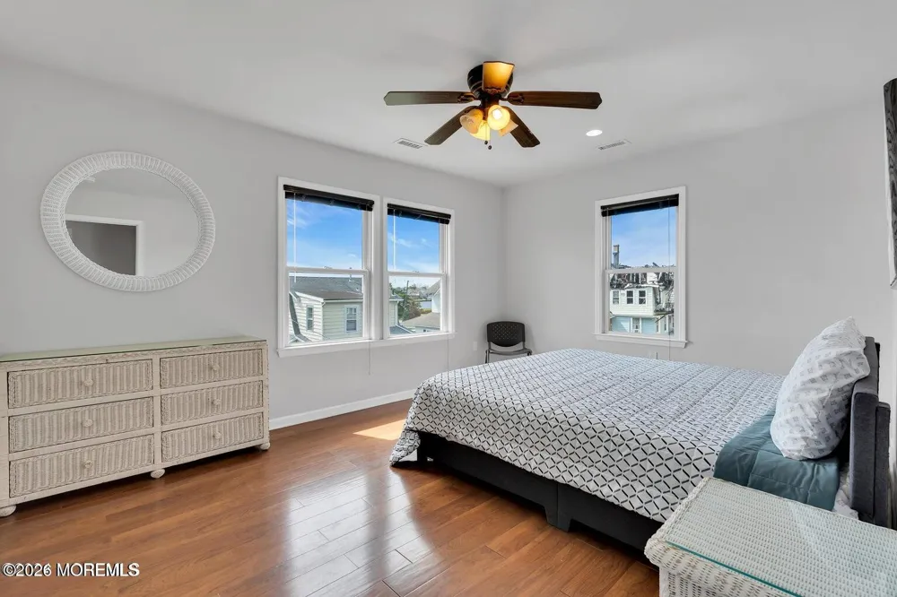 27 Arnold Avenue Point Pleasant Beach, NJ 08742