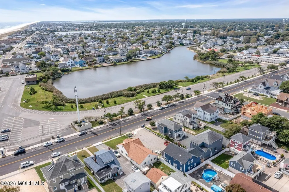 27 Arnold Avenue Point Pleasant Beach, NJ 08742
