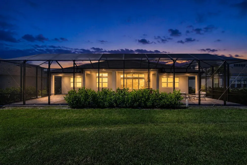 8133 NEVIS RUN Lakewood Ranch, FL 34202