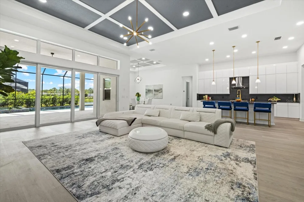 8133 NEVIS RUN Lakewood Ranch, FL 34202