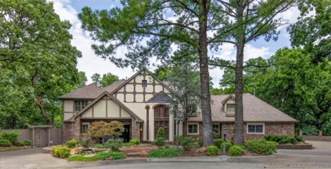 600 Brookhollow Court