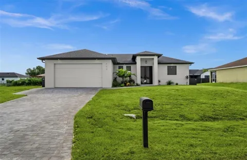 409 NW 25TH PLACE
