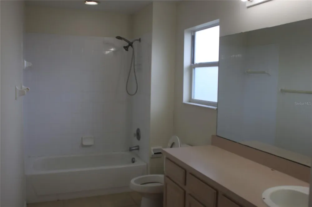 215 OWENSHIRE CIRCLE Kissimmee, FL 34744