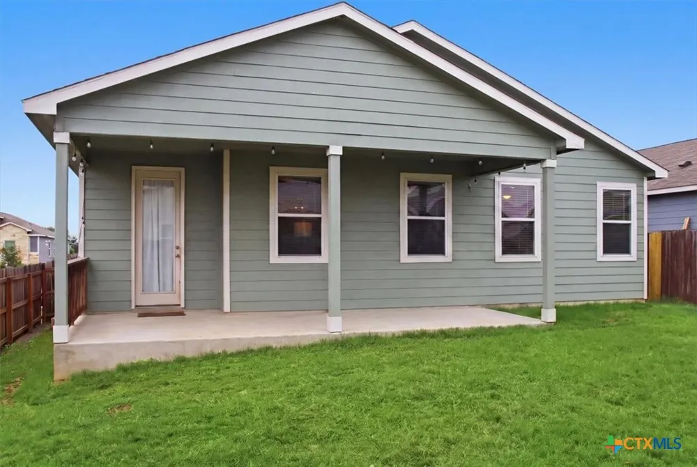 3517 Tripps Place Seguin, TX 78155