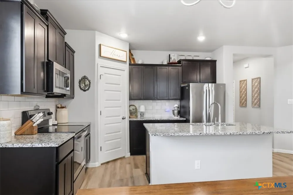 3517 Tripps Place Seguin, TX 78155