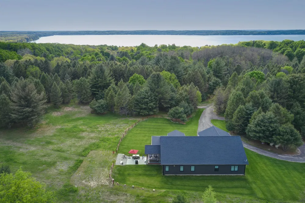 11215 Appleridge Trail Helena Township, MI 49612