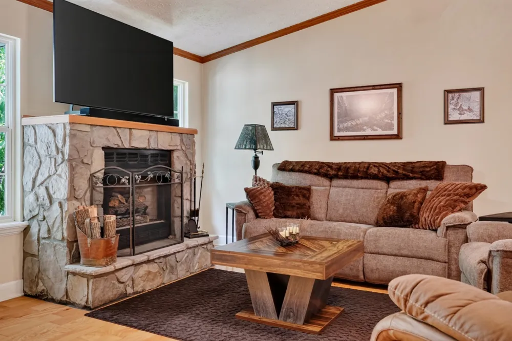 45 Point Pl Monterey, TN 38574