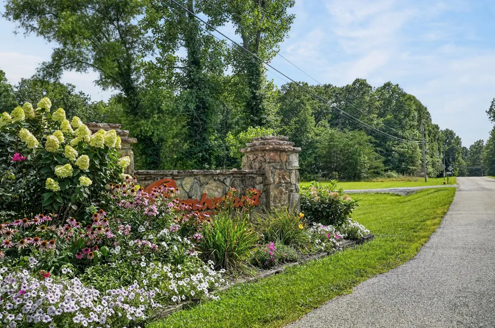 45 Point Pl Monterey, TN 38574
