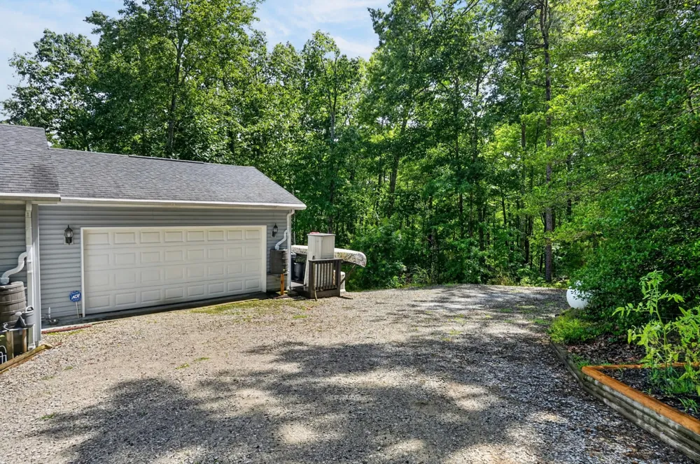 45 Point Pl Monterey, TN 38574