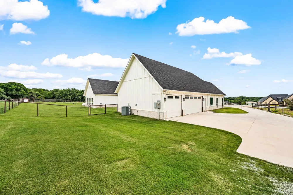 151 Lakota Drive Bridgeport, TX 76426