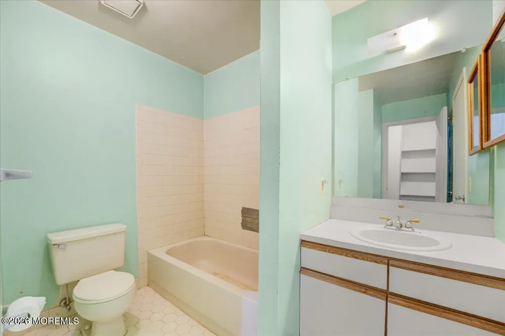 101 Joan Court Jackson, NJ 08527