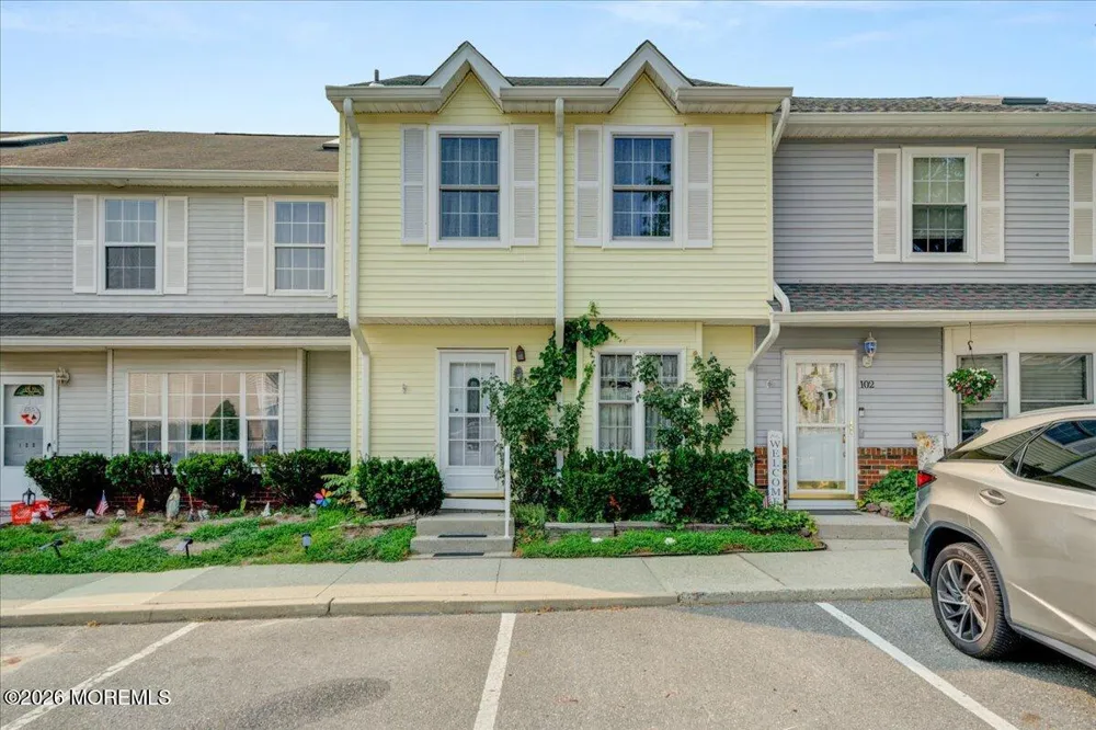 101 Joan Court Jackson, NJ 08527