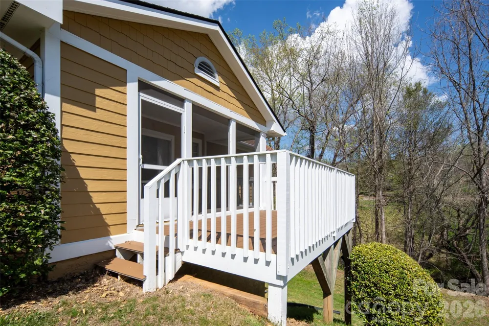 803 Woodlea Court Asheville, NC 28806