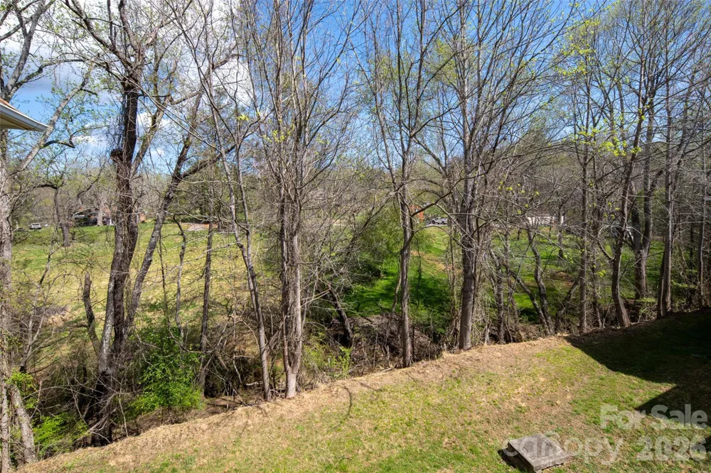 803 Woodlea Court Asheville, NC 28806