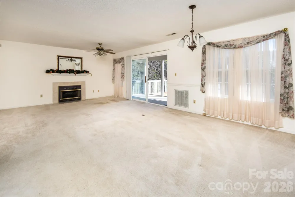 803 Woodlea Court Asheville, NC 28806