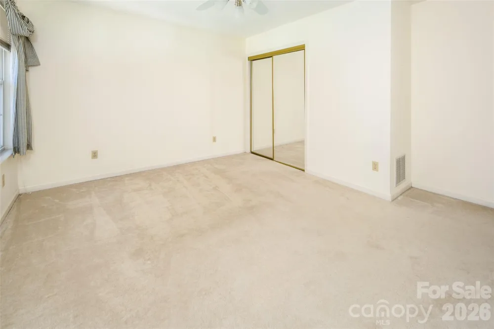 803 Woodlea Court Asheville, NC 28806