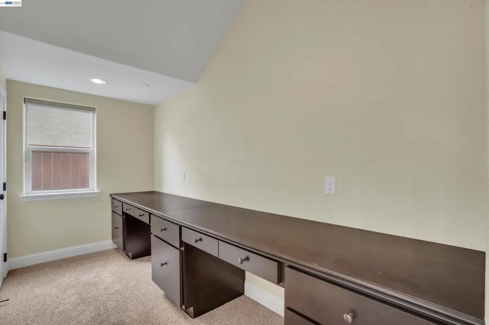 582 Pasture Ave Lathrop, CA 95330
