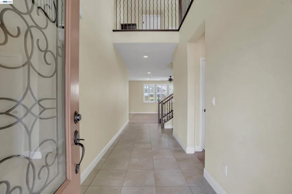 582 Pasture Ave Lathrop, CA 95330