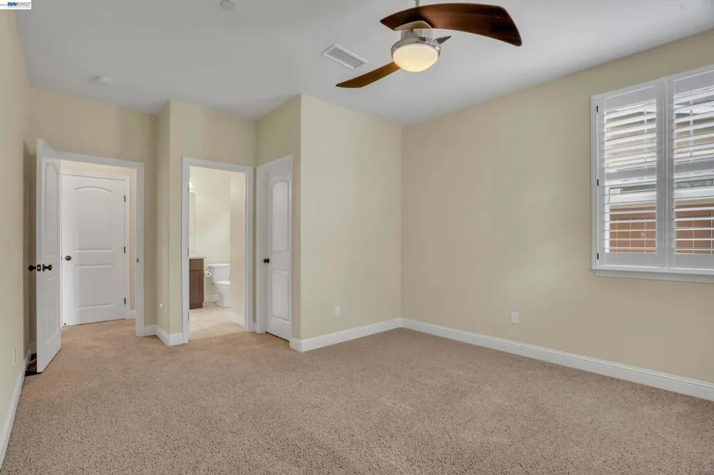 582 Pasture Ave Lathrop, CA 95330