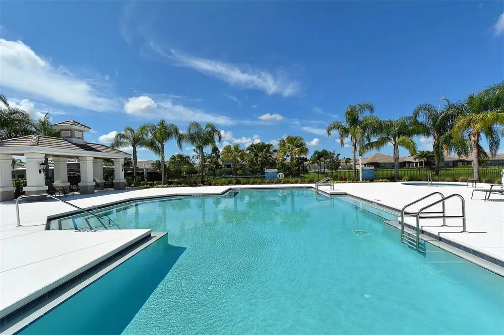 4866 MAYMONT PARK CIRCLE Bradenton, FL 34203