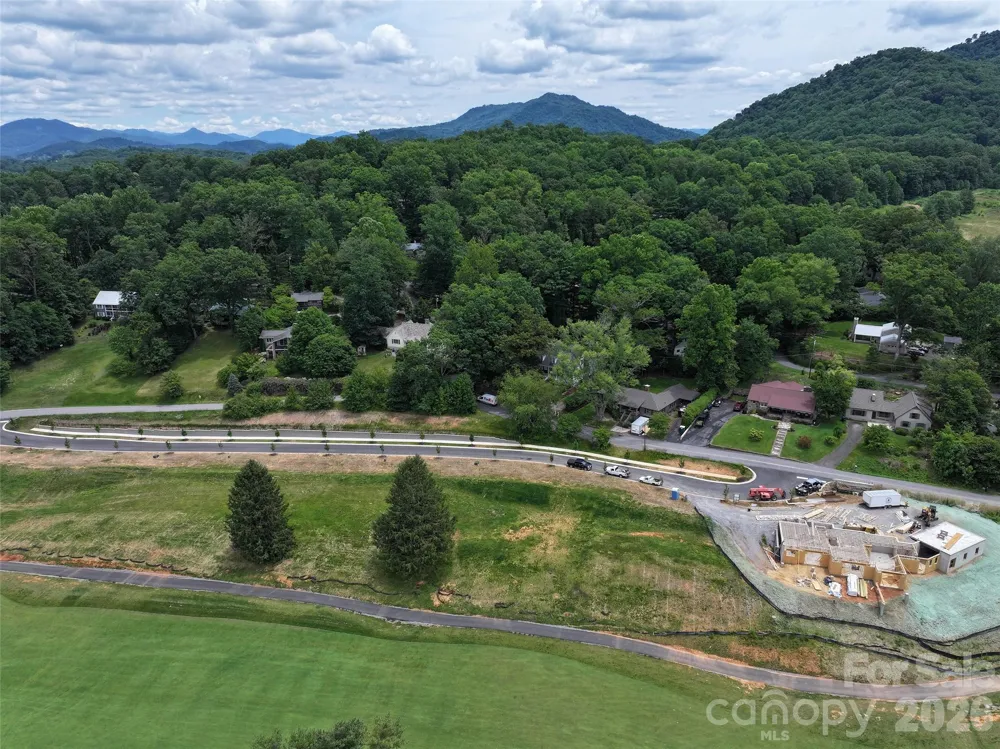 110 Farmer Branch Lane #8 Waynesville, NC 28786